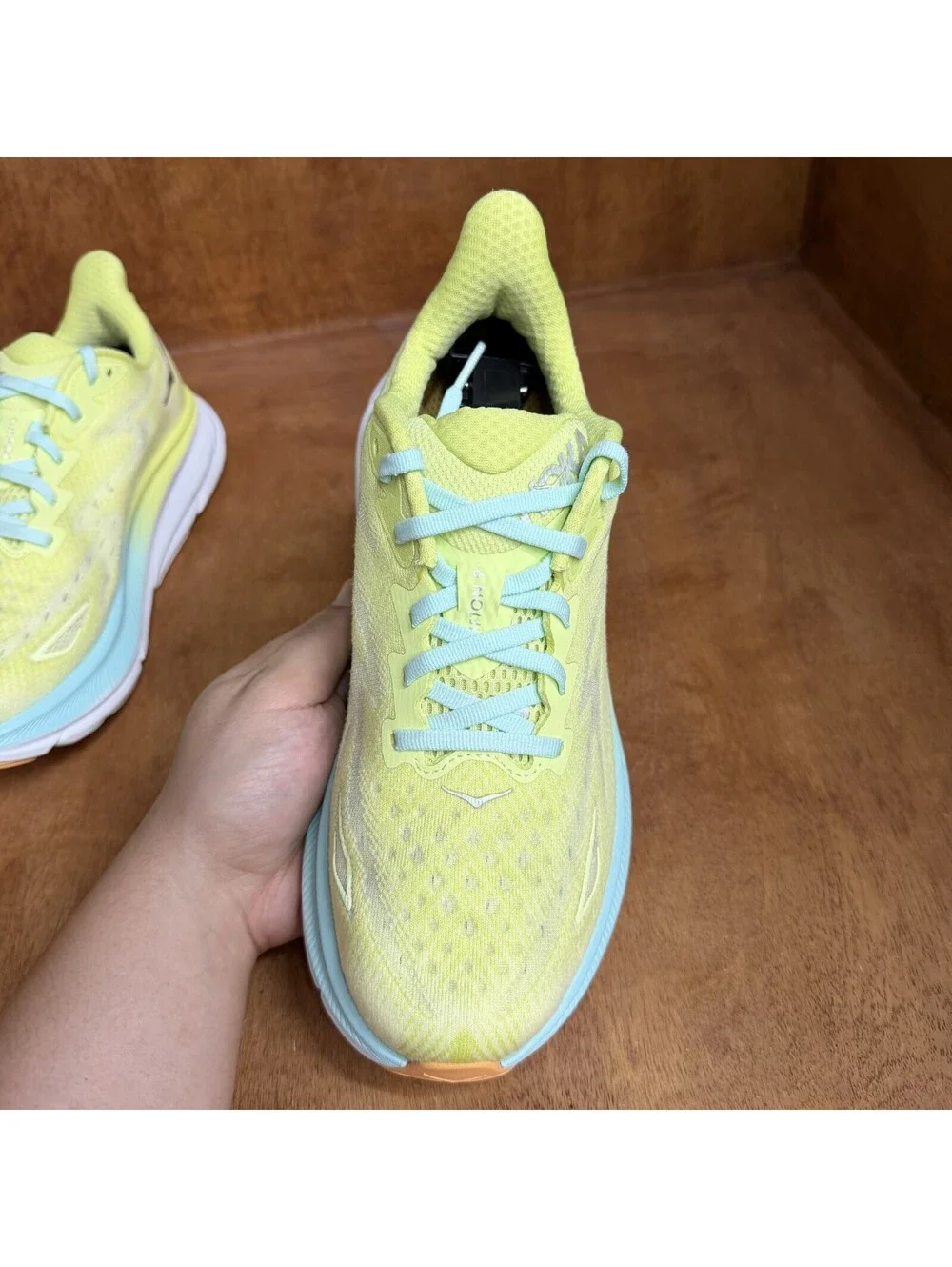 Hoka One One hoka one
